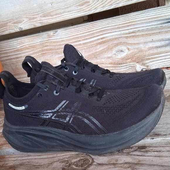 Asics Gel Niumbus 26 Womens Black Running Shoes - Picture 9 of 13